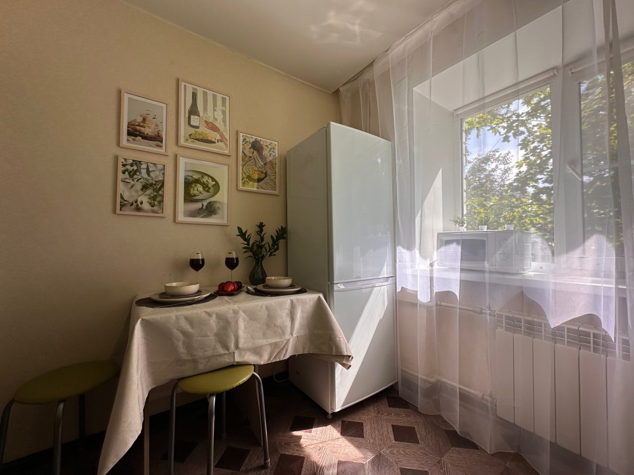 Трёхместный и более (Апартамент 52 на Лескова), Апартаменты 52 на Лескова
