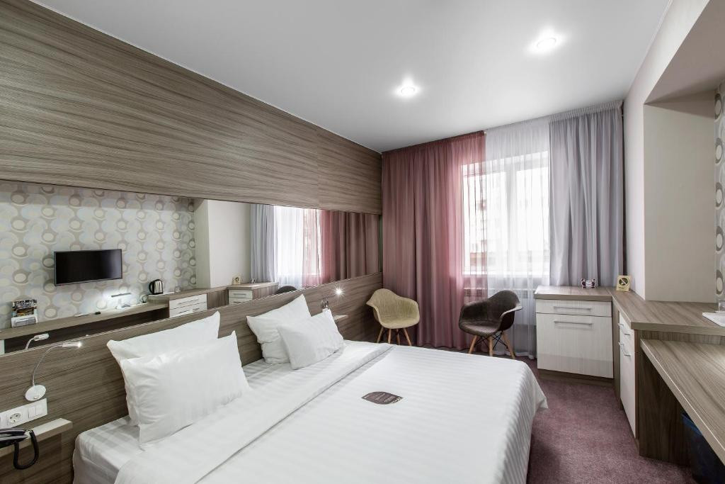 Двухместный (Standard Comfort, c 1 кроватью или 2 отдельными кроватями) отеля Kamarooms Business Hotel & Spa, Набережные Челны