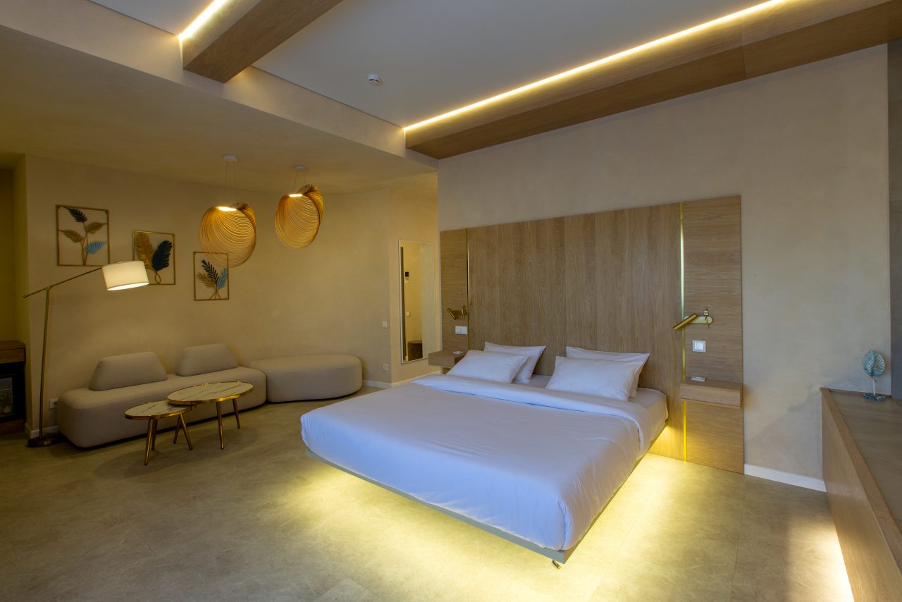 Люкс, Отель Kamarooms Business Hotel & Spa