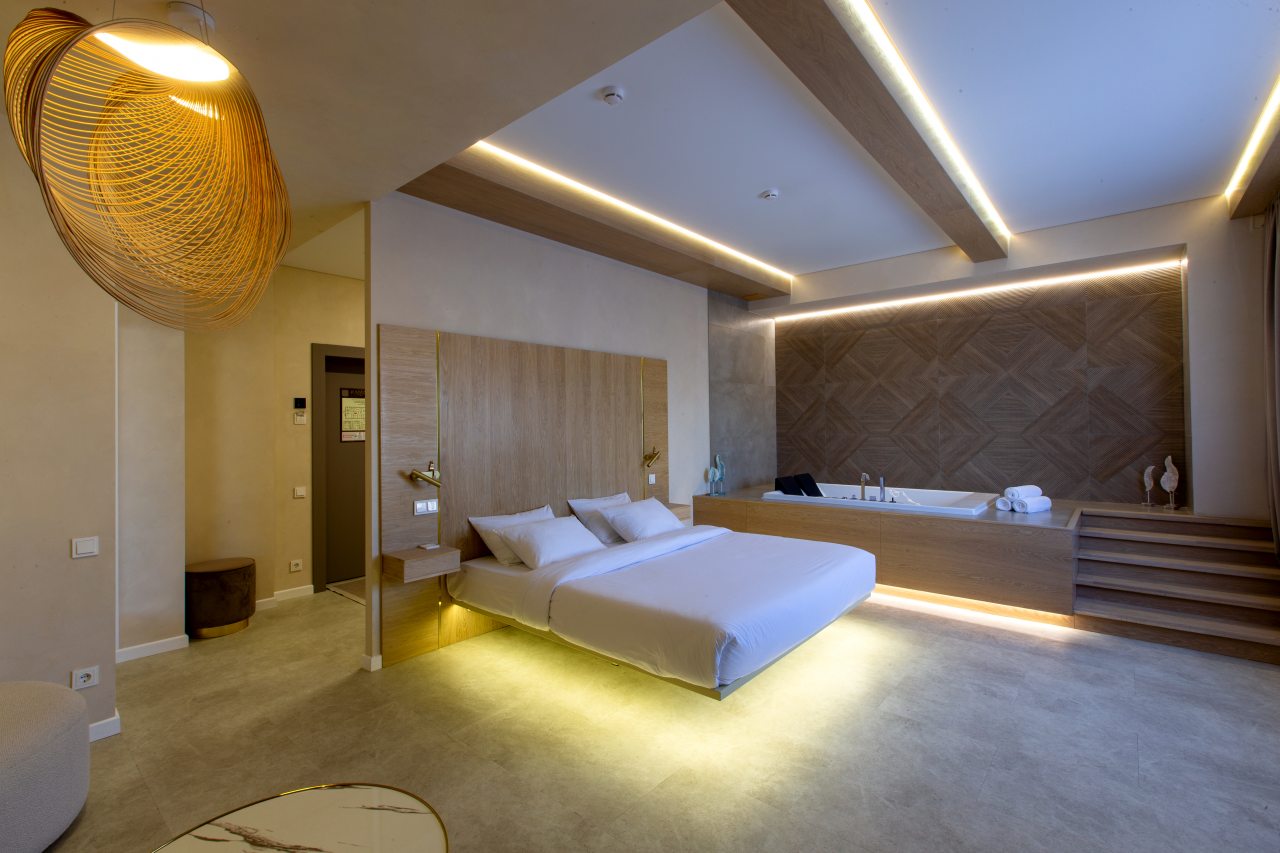 Люкс, Отель Kamarooms Business Hotel & Spa