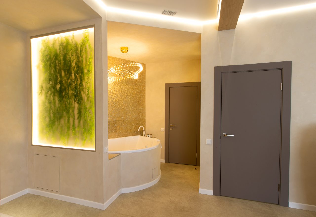 Люкс (Yamaguchi), Отель Kamarooms Business Hotel & Spa