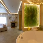 Люкс (Yamaguchi), Отель Kamarooms Business Hotel & Spa