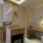 Люкс (Yamaguchi), Отель Kamarooms Business Hotel & Spa