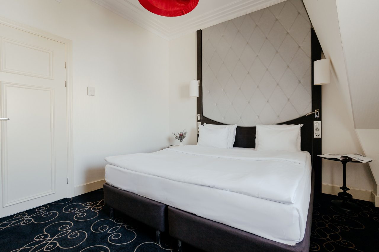 Люкс, Отель Mercure