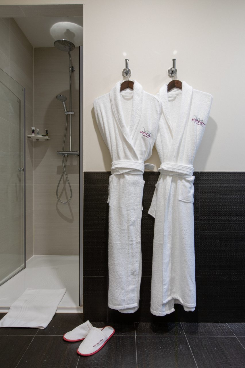 Люкс, Отель Mercure