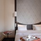 Люкс, Отель Mercure