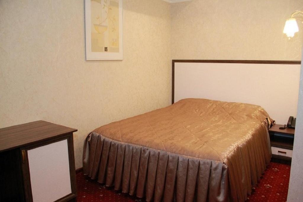 Двухместный (Стандартный двухместный номер с 1 кроватью) гостиницы Лазурный берег, Тюмень