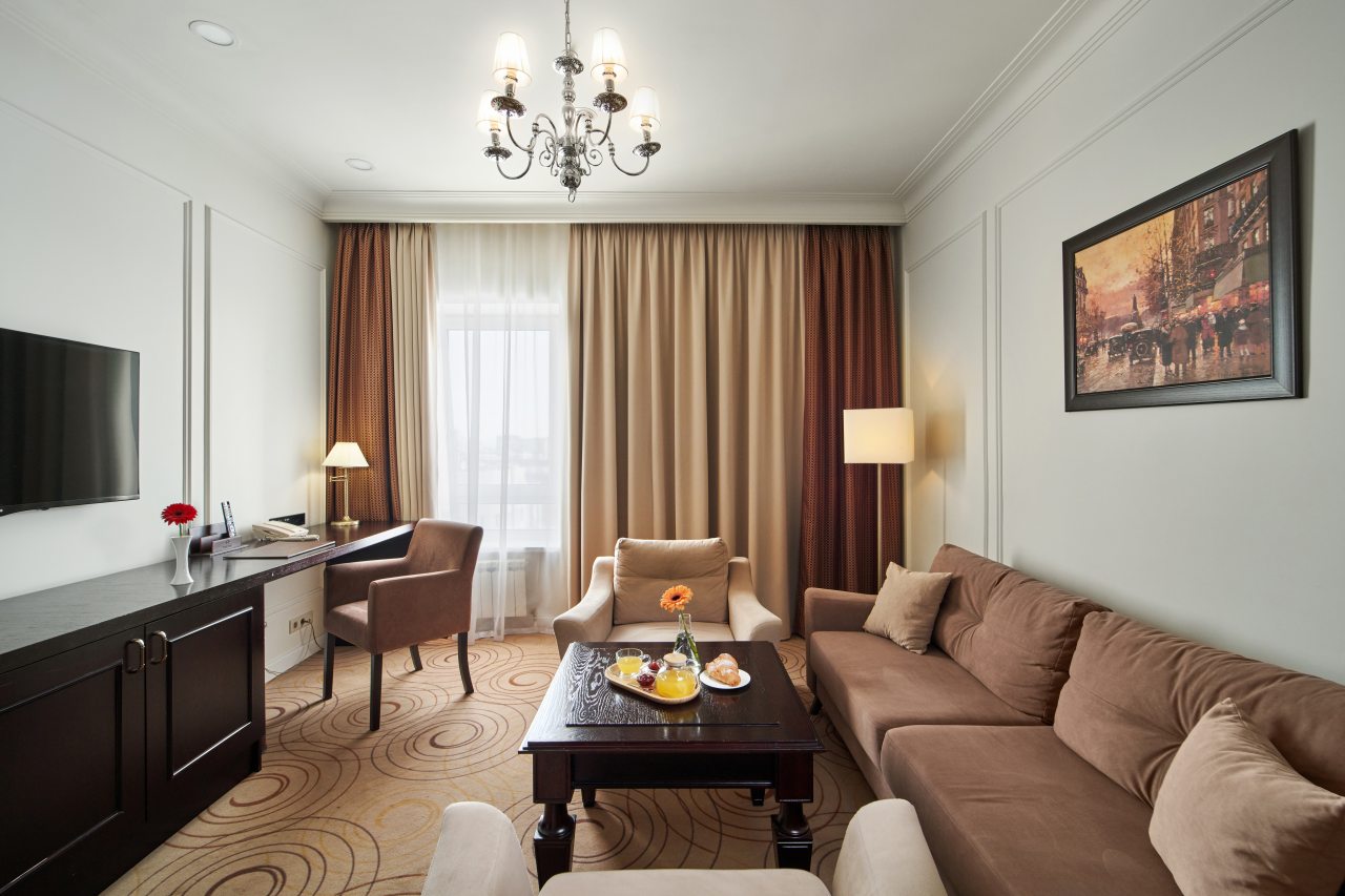 Люкс, Гостиница Континенталь