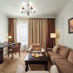 Люкс, Гостиница Континенталь