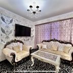 Телевизор с большим экраном, мягкая мебель, кондиционер