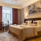 Двухместный (Стандартный номер с видом на Адмиралтейство), Петр Отель