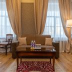 Четырехместный (Делюкс с видом на Адмиралтейство), Петр Отель