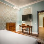 Апартаменты, Петр Отель