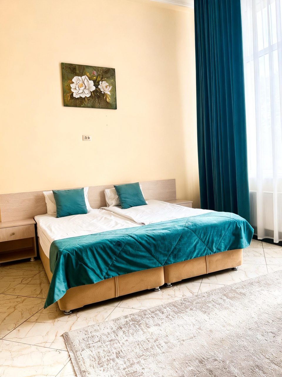 Полулюкс (Джуниор суит), Гостиница Джамиля