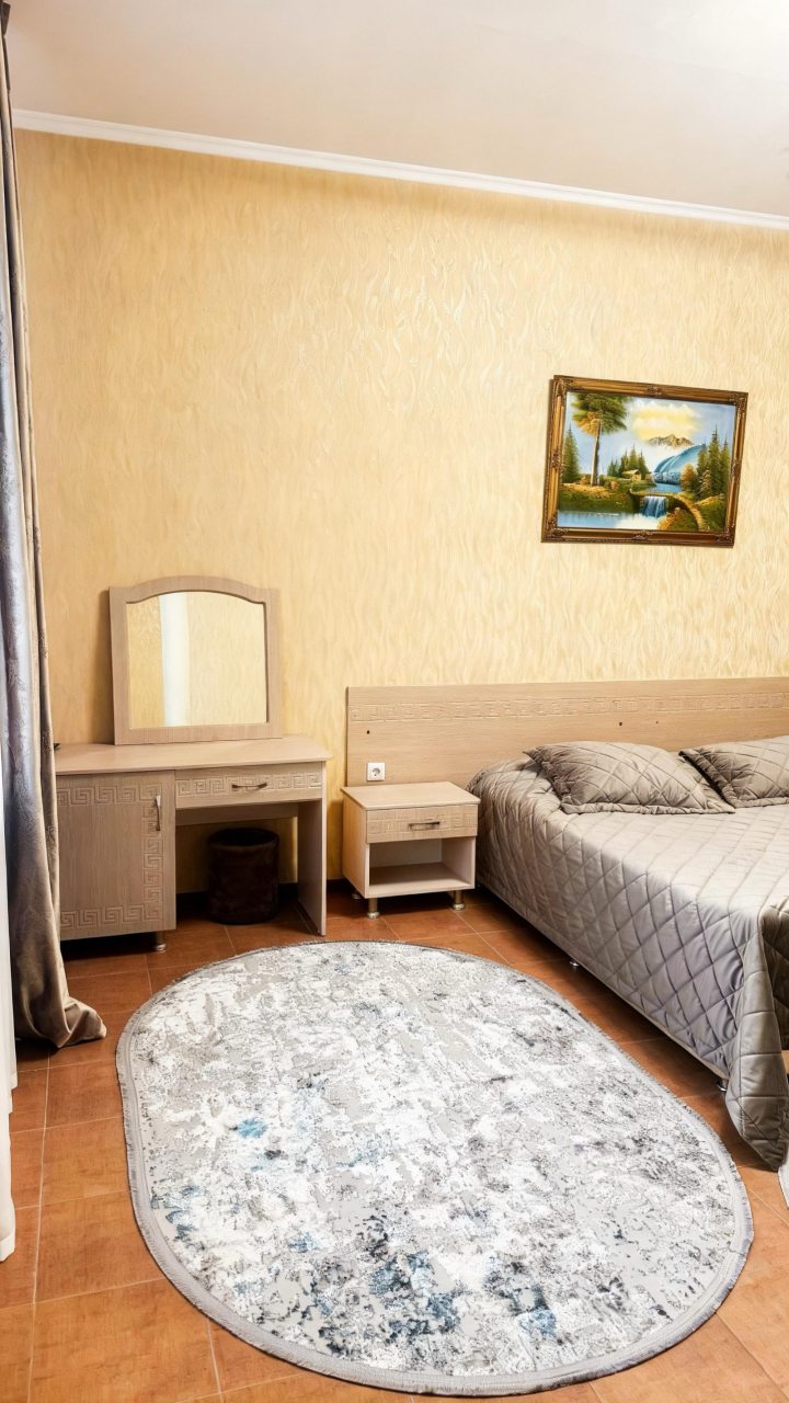 Люкс, Гостиница Джамиля