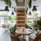 Ресторан «Шпинат», Ракурс Отель