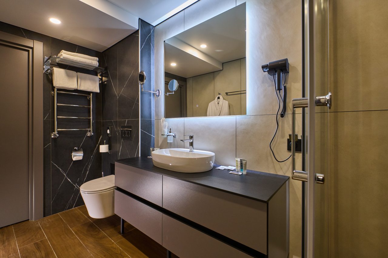 Полулюкс (Джуниор Сьют), Отель Ласточкины горы