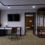 Люкс, Отель Ласточкины горы