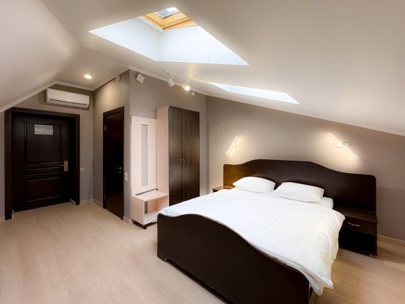 Фотография номера гостиницы Тройка