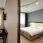 Двухместный (Стандарт 1 совместная кровать), Гостиница Тройка