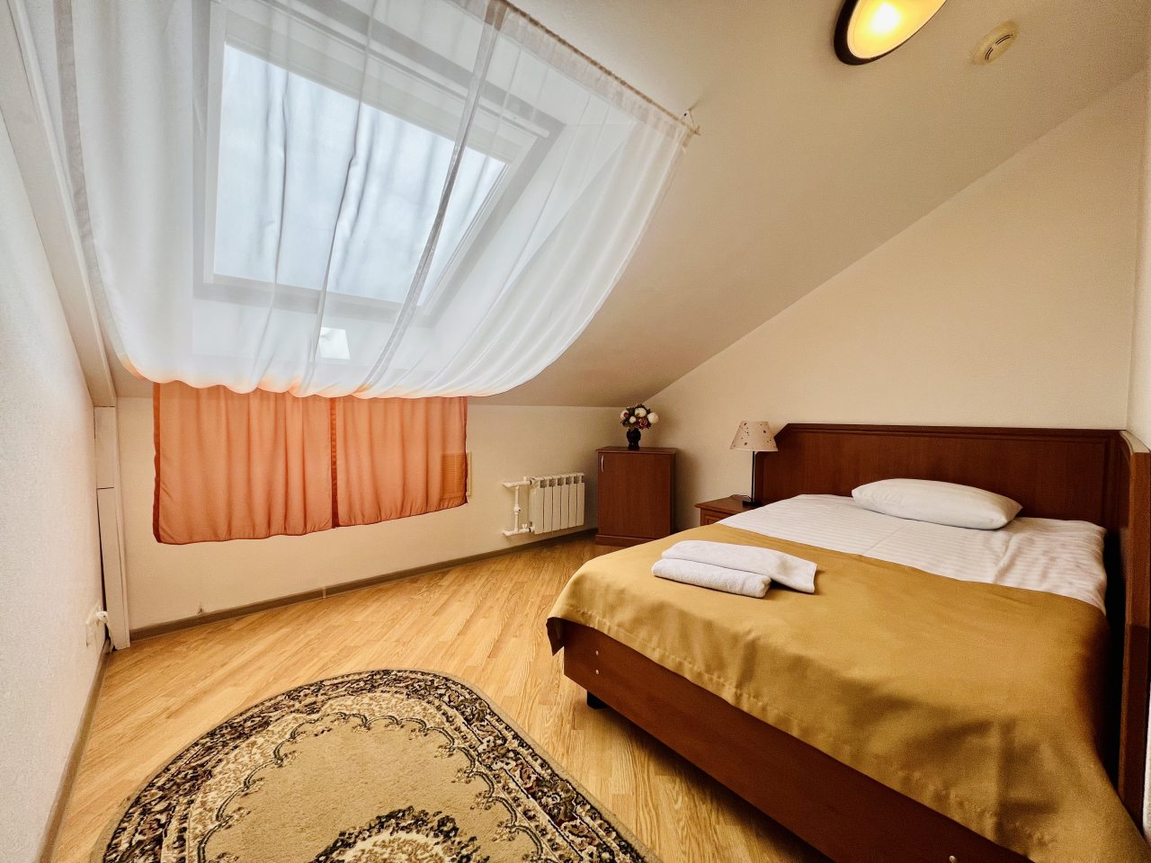 Семейный (Шестиместный с гостиной и 2-мя спальнями), Гостевой дом Мон Плезир