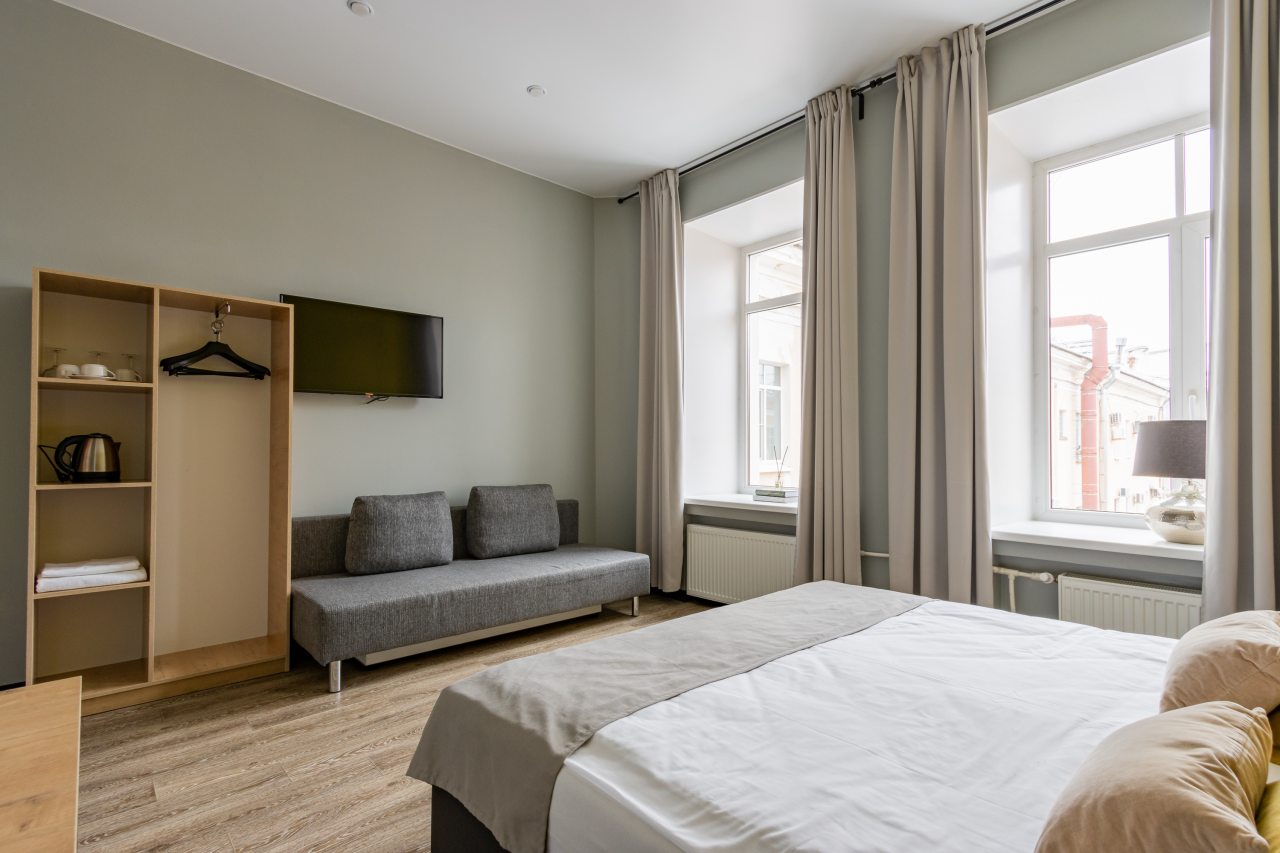 Стандартный номер с большой двуспальной кроватью