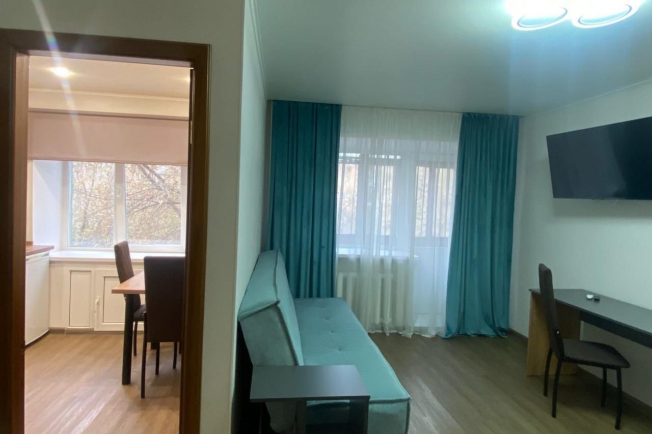 Раскладной диван с топпером