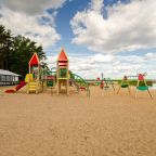 Пляжная зона отеля