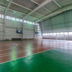 Поле в спортивном комплексе