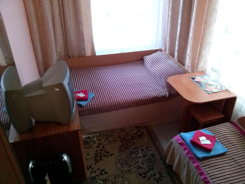 Двухместный (Койко-место в 2-местном Семейном номере, Широкая кровать) гостиницы Горняк, Иркутск