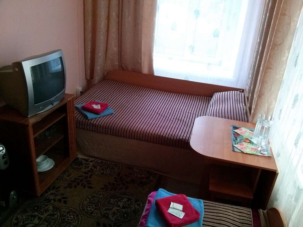 Двухместный (Койко-место в 2-местном Семейном номере, Узкая кровать) гостиницы Горняк, Иркутск