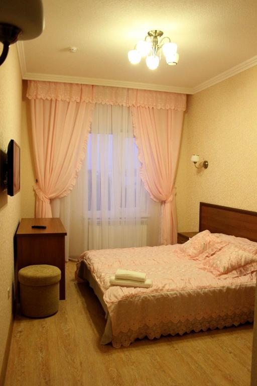 Двухместный (Двухместный номер «Комфорт» с 1 кроватью) отеля George, Краснодар