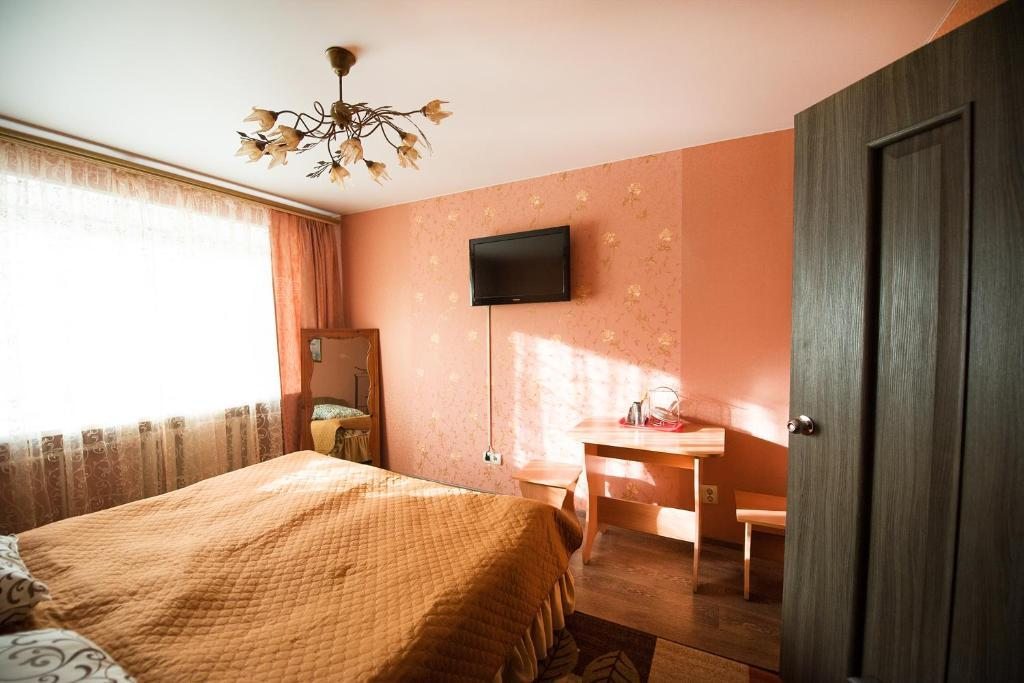 Двухместный (Стандартный двухместный номер с 2 отдельными кроватями и собственной ванной комнатой) отеля На Роторной, Казань