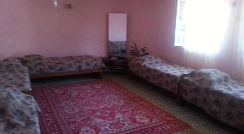 Трёхместный и более (4-местный, Эконом) гостевого дома Сусанна, Приморский (Крым)