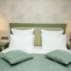 De Luxe (Для Двоих), Гостиница Губернская