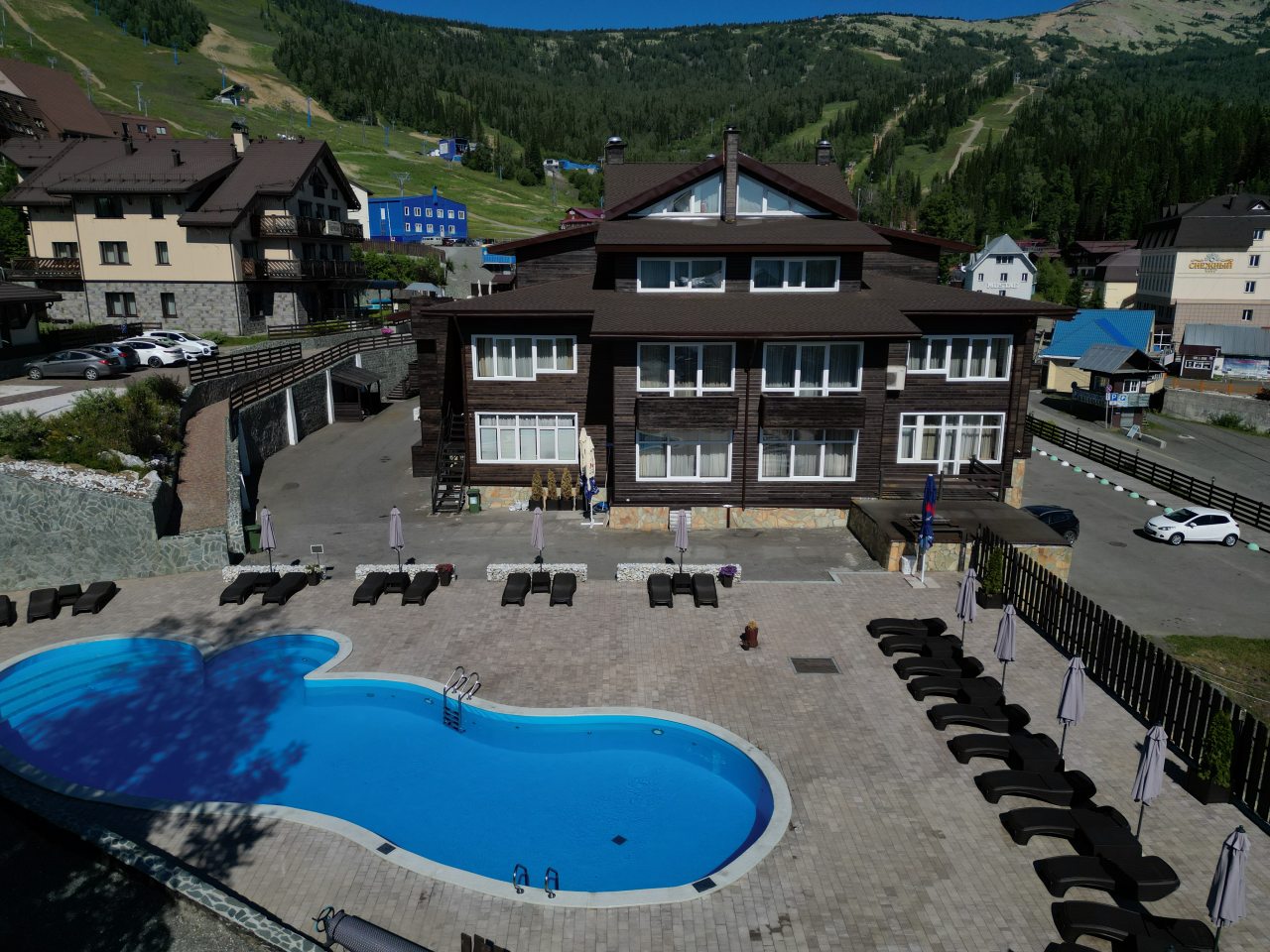 Бассейн, Гостиница Губернская