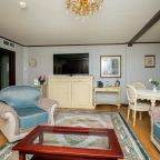 Номер (Люкс Семейный), Гостиница Губернская