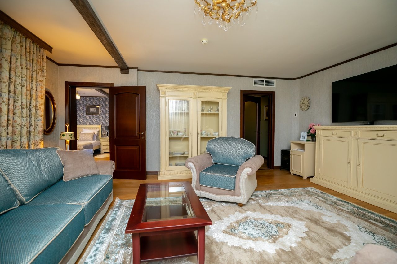 Номер (Люкс Семейный), Гостиница Губернская