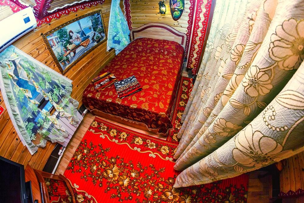 Четырехместный (2-комнатный, № 2, 3, 4, 5) гостевого дома Гостиный двор, Хабаровск