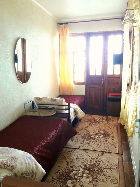 Двухместный (Двухместный номер с 2 отдельными кроватями) гостевого дома На улице Дбара, Гагра