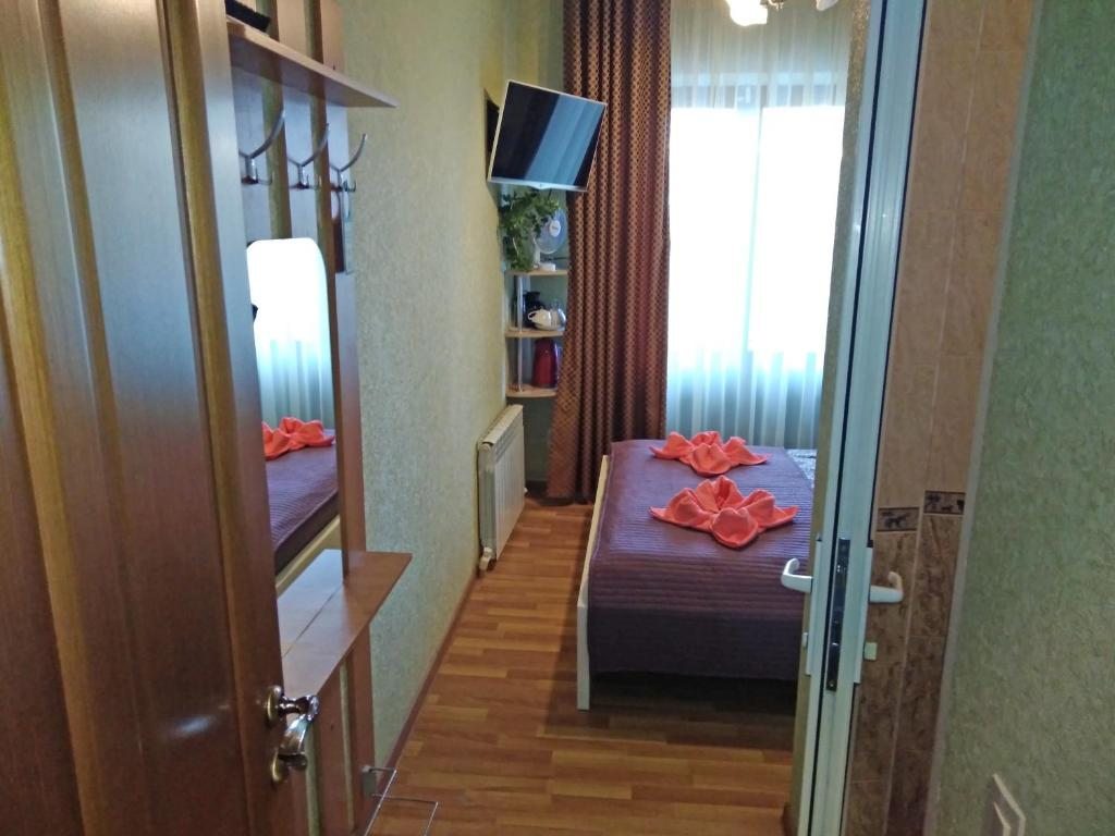 Двухместный (Двухместный номер с 1 кроватью и балконом) гостевого дома ARK-Hotel, Кисловодск