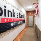 Двухместный (Улучшенный номер с кроватью размера «king-size»), Отель Pink's Family Hotel & SPA