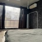 Номер (ФИОЛЕТОВЫЙ Дом с 2 отдельными спальнями на 5 человек с собственной парковкой и зоной барбекю), Коттеджный комплекс Кувшиново Сити