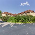 Сад, Отель Garden