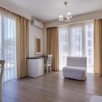 Апартаменты (Апартаменты с 1 спальней и балконом с видом на море 320), Отель Гранд-Шато