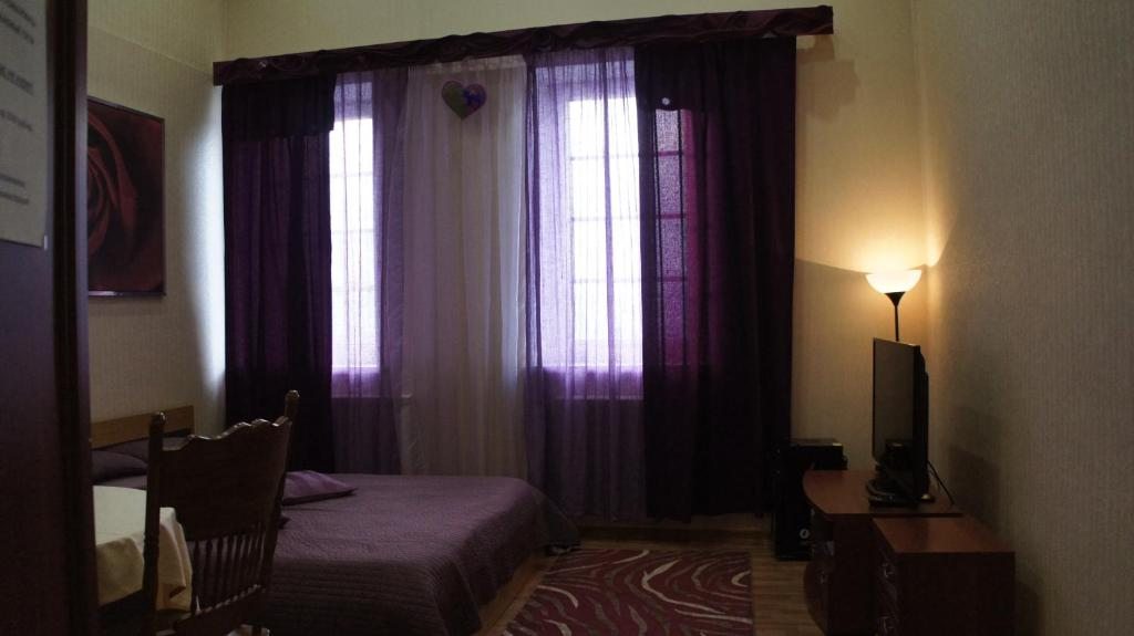 Двухместный (Улучшенный номер с кроватью размера «king-size») гостевого дома Юрлово