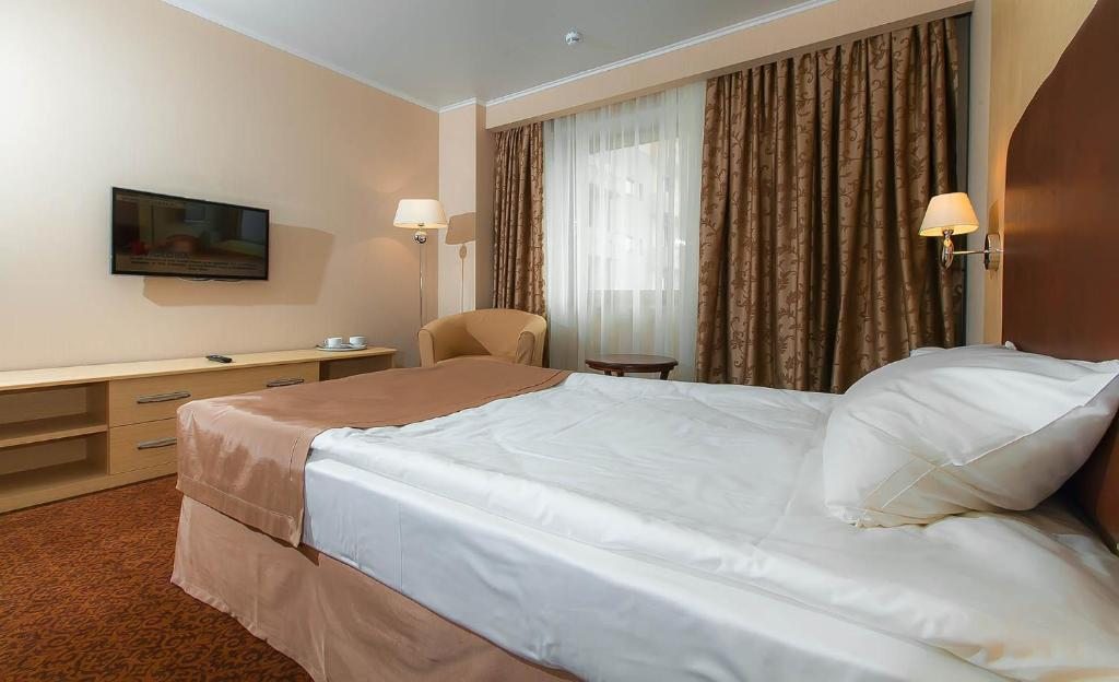Двухместный (Большой двухместный номер c 1 кроватью или 2 отдельными кроватями) отеля Стандарт, Владикавказ