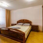 Трехместный (Номер "Комфорт Семейный"), Отель Алмаз