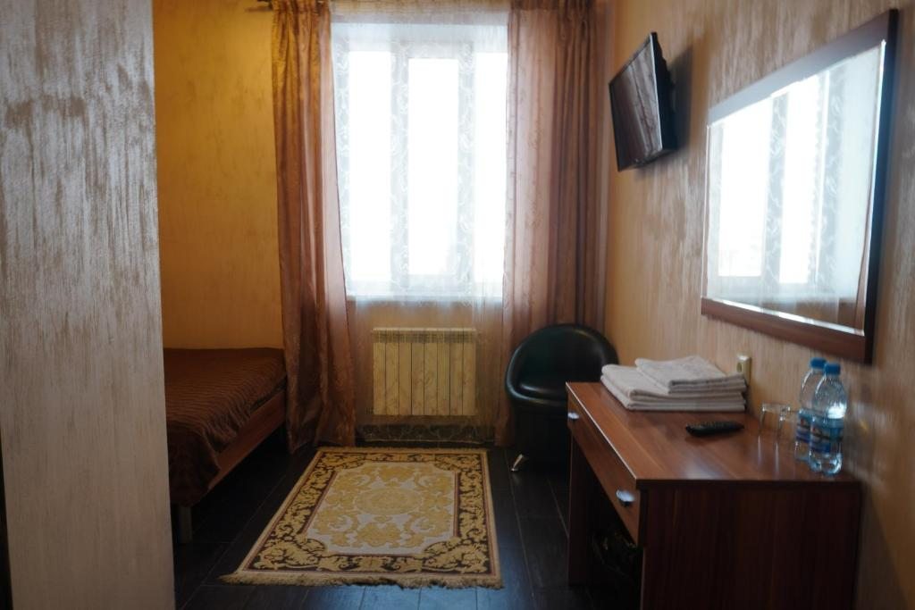 Двухместный (Стандартный двухместный номер с 1 кроватью) отеля Лазурное, Суровикино