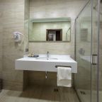Ванная комната в номере гостиницы Девон 4*, Октябрьский (Башкортостан) 
